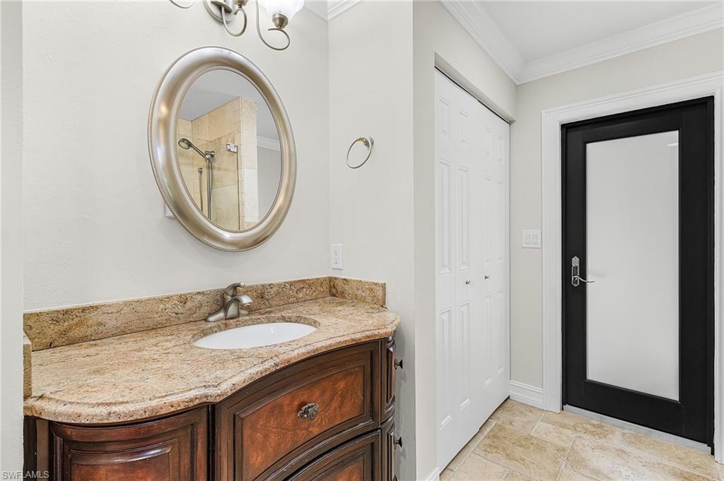 KINGS LAKE - Residential