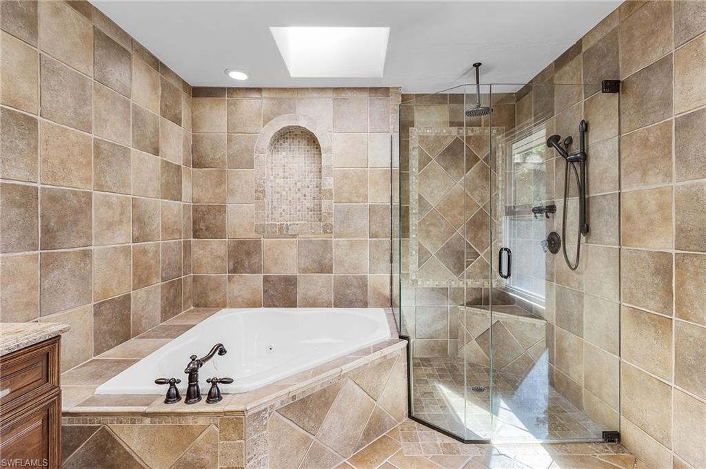 KINGS LAKE - Residential