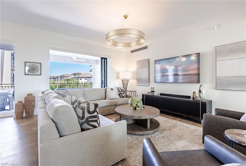 QUATTRO AT NAPLES SQUARE - Residential