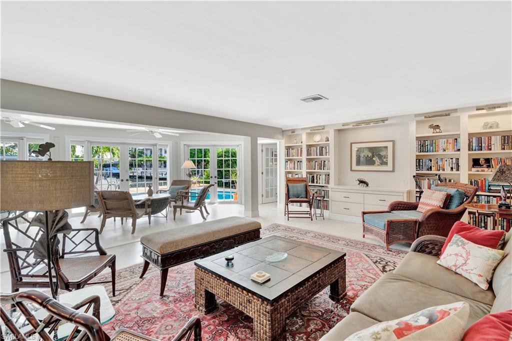 ROYAL HARBOR - Residential