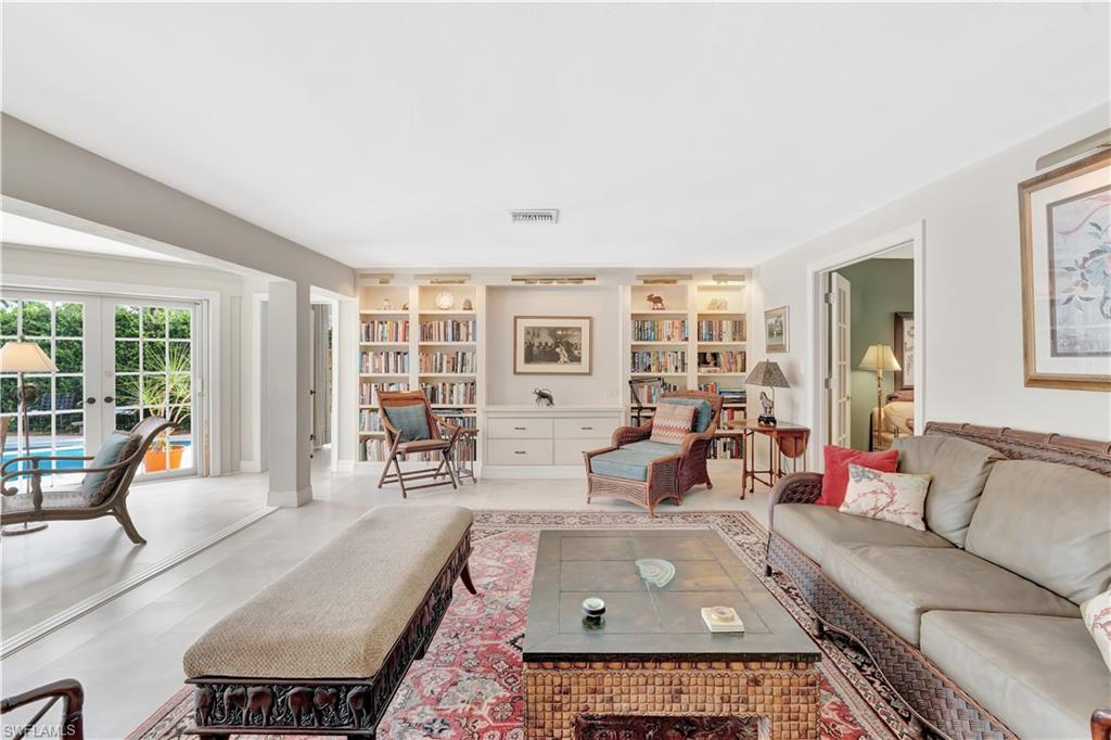 ROYAL HARBOR - Residential