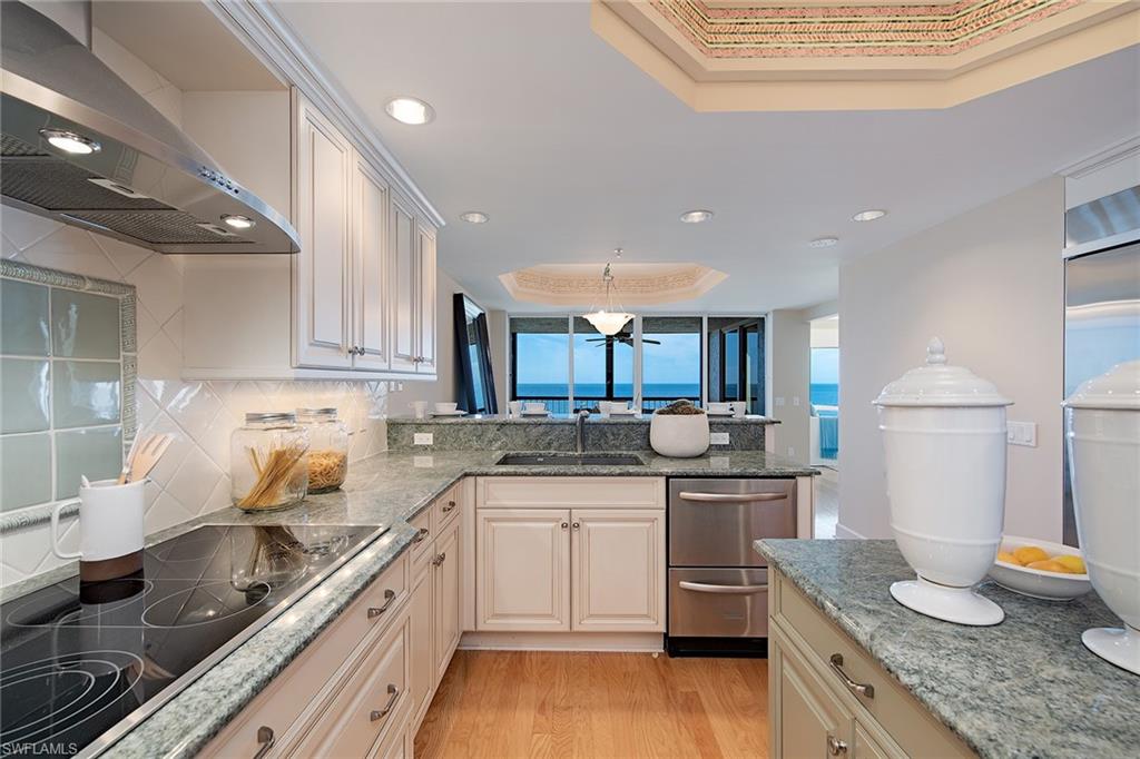 BILTMORE AT BAY COLONY - Residential