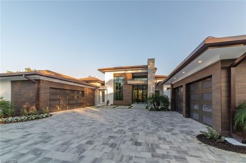 18 Caribbean RD NAPLES FL 34108