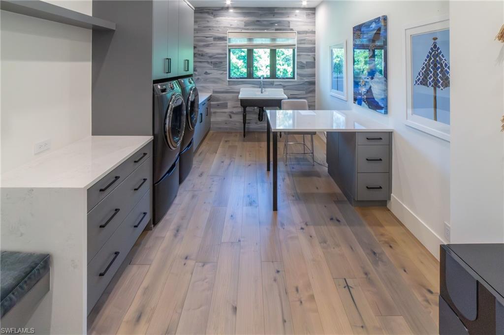 PINE RIDGE - Residential