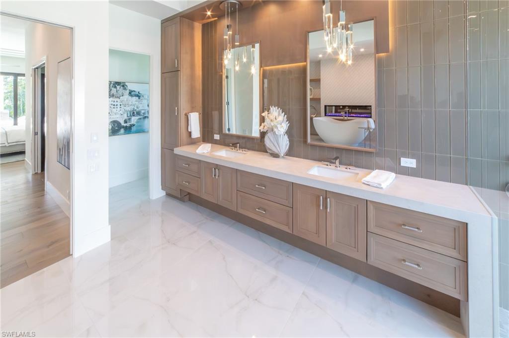 PINE RIDGE - Residential