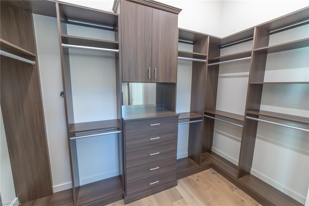 PINE RIDGE - Residential