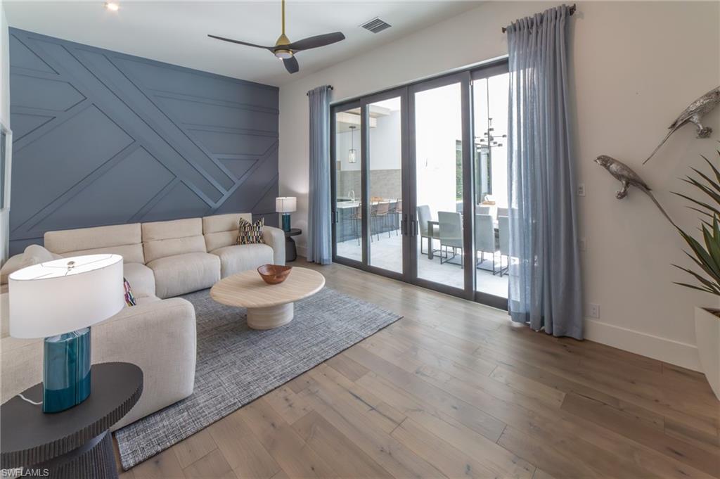 PINE RIDGE - Residential