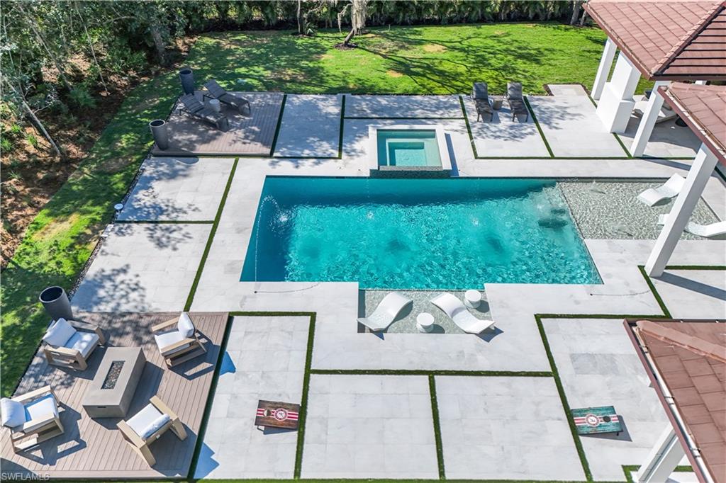 PINE RIDGE - Residential