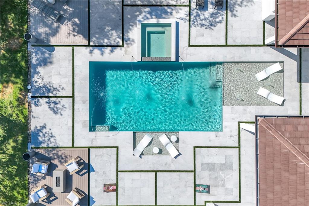 PINE RIDGE - Residential