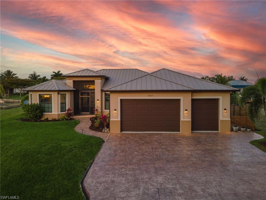 CAPE CORAL - Residential