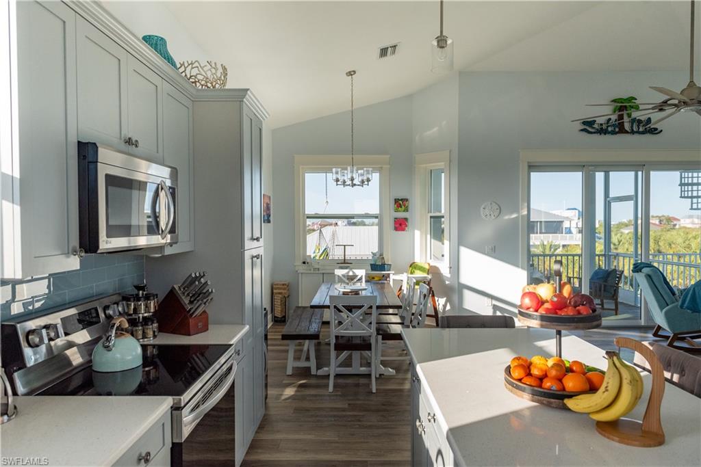 NORTH CAPTIVA DUNES - Residential