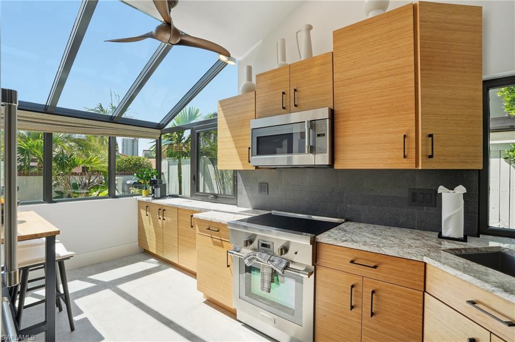 BAY VILLAS - Residential