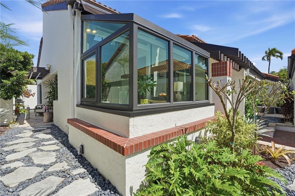 BAY VILLAS - Residential