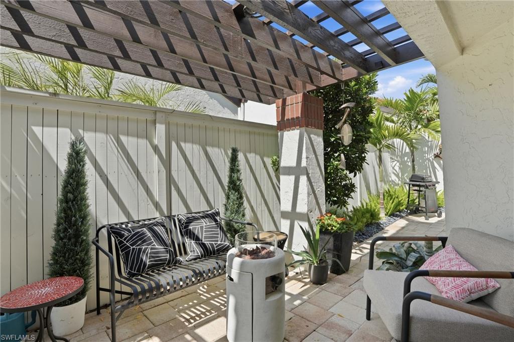 BAY VILLAS - Residential