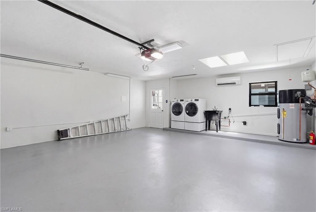 BAY VILLAS - Residential