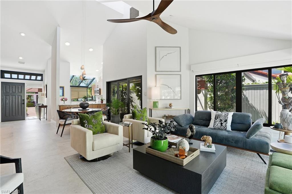 BAY VILLAS - Residential