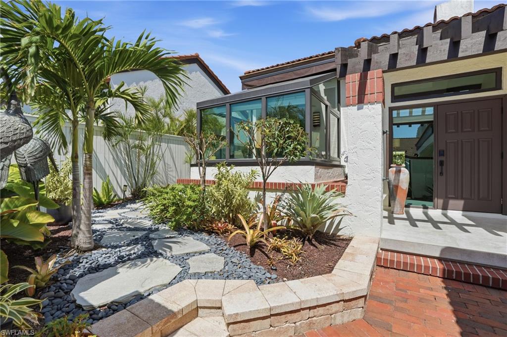 BAY VILLAS - Residential