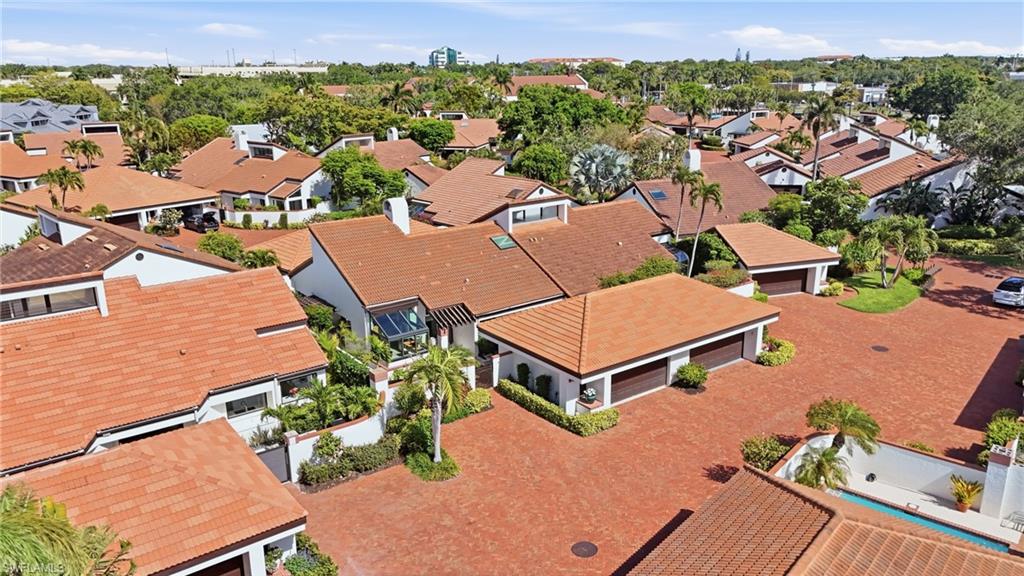 BAY VILLAS - Residential