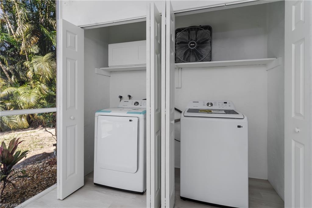 COUNTRY CLUB MANOR - Residential