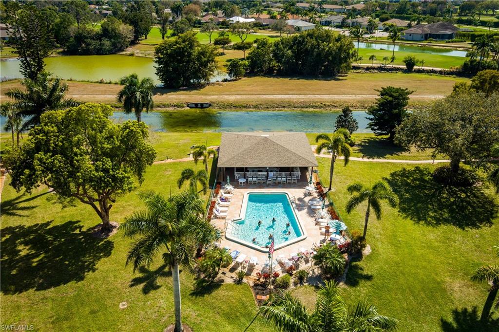 COUNTRY CLUB MANOR - Residential