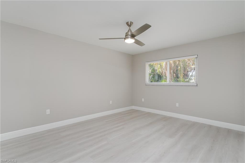 COUNTRY CLUB MANOR - Residential