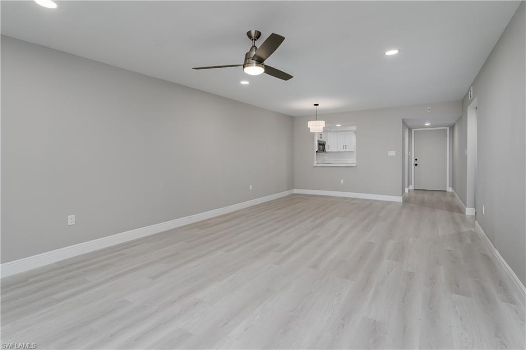 COUNTRY CLUB MANOR - Residential