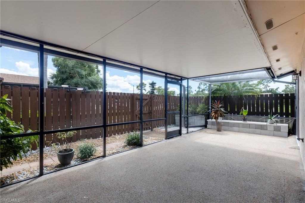 FOXMOOR LAKES - Residential