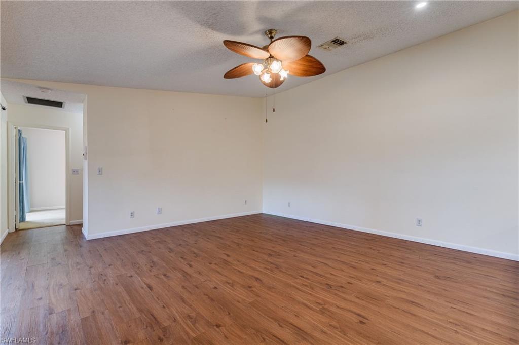 FOXMOOR LAKES - Residential