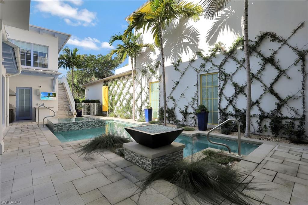 OLDE NAPLES - Residential