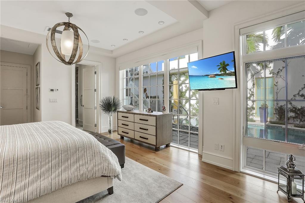 OLDE NAPLES - Residential