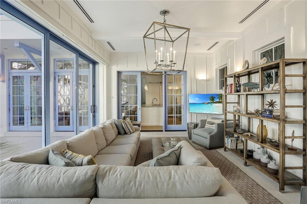 OLDE NAPLES - Residential