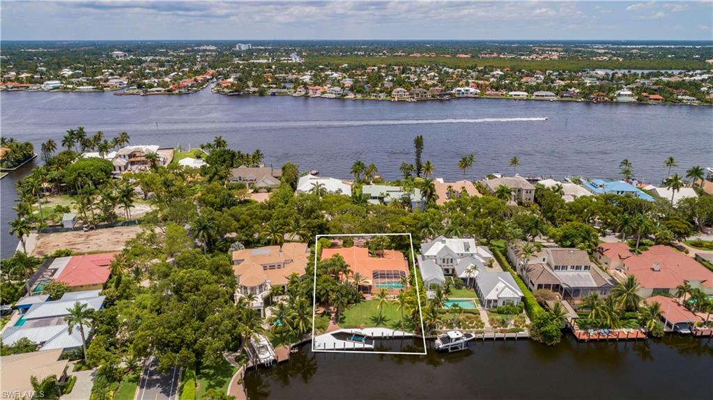 AQUALANE SHORES - Residential