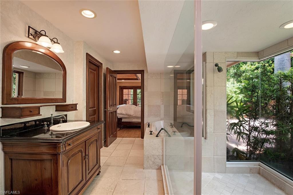 AQUALANE SHORES - Residential