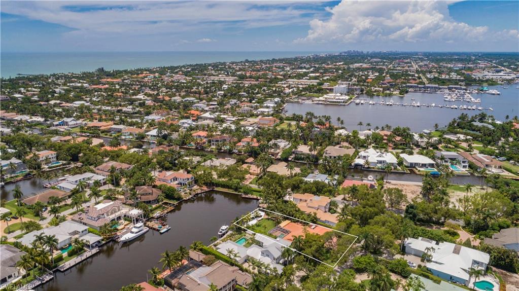 AQUALANE SHORES - Residential