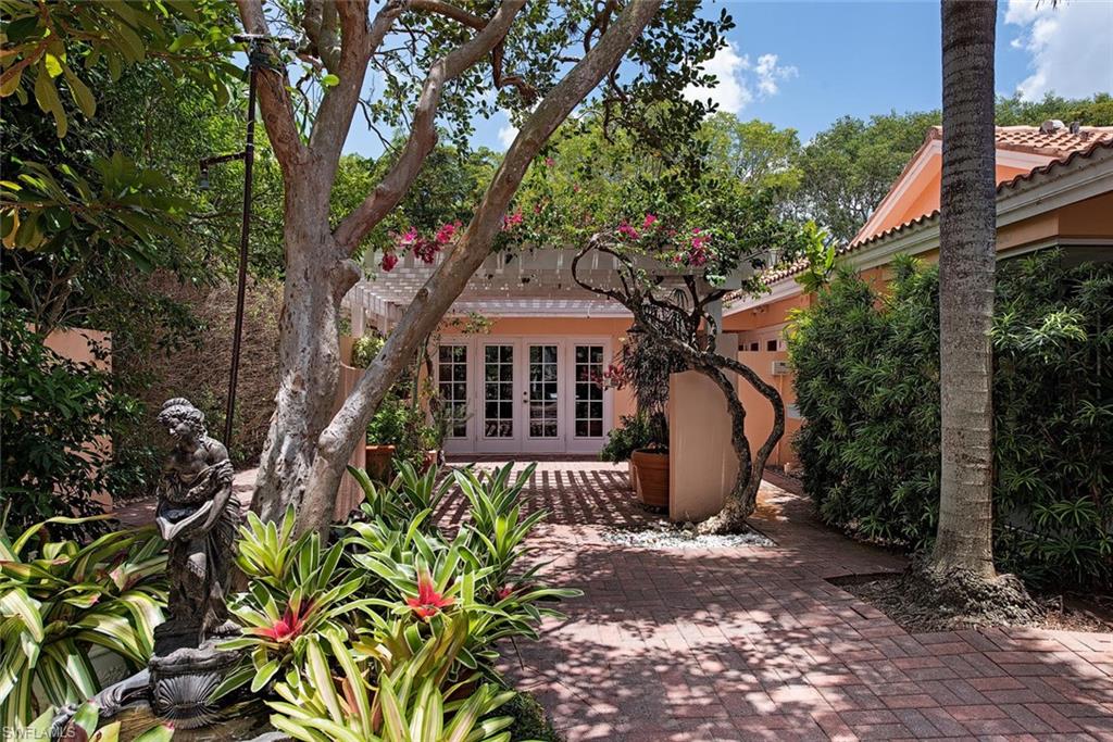 AQUALANE SHORES - Residential