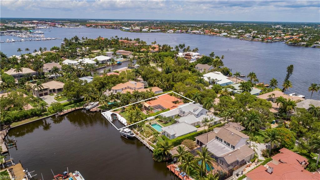 AQUALANE SHORES - Residential