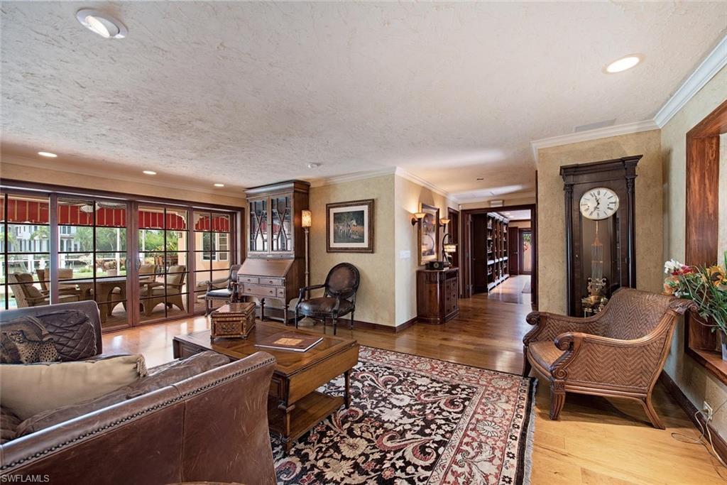 AQUALANE SHORES - Residential