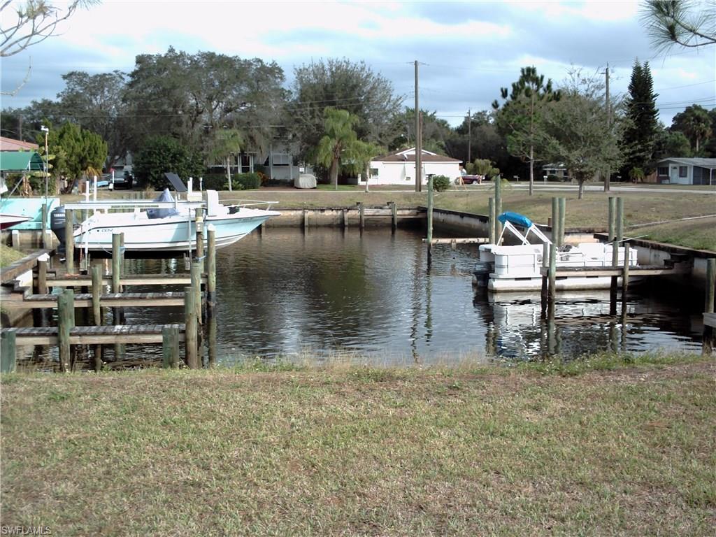 WATERWAY SHORES - Land