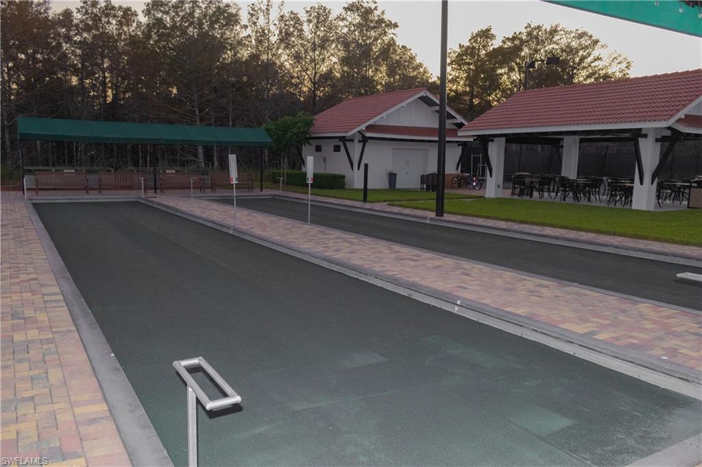 COUNTRYSIDE CONDOS - Residential