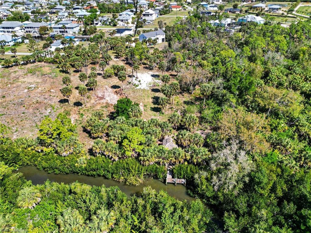 PIRATE HARBOR - Land