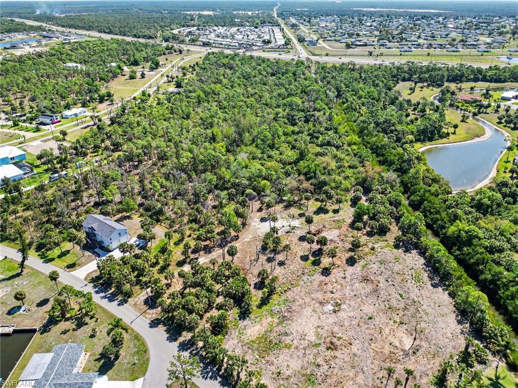 PIRATE HARBOR - Land