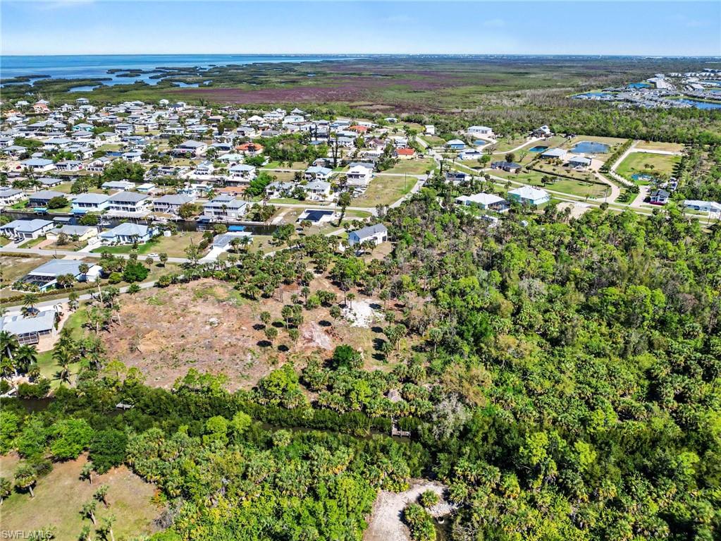 PIRATE HARBOR - Land