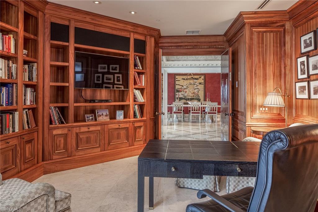 WINDSOR AT BAY COLONY - Residential