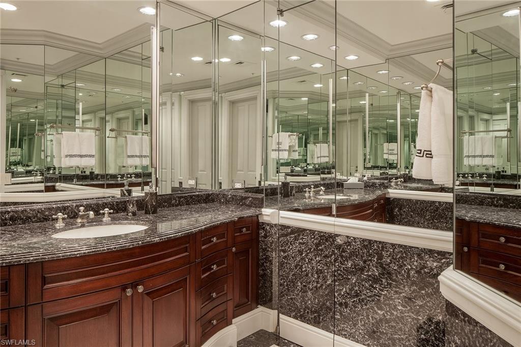 WINDSOR AT BAY COLONY - Residential