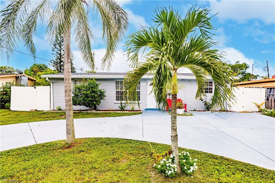 Amazing/Wonderful/ Home right in the Fort Myers Villas/ Near Shopping Center/Restaurants/Fitness Center/And Much more/New Roof/Tankless water heating/new air duct throughout the house/It Offers amazing conventional flat ceiling/ open living room/ This home offer 5 Bedrooms/ 2 full bathroom/ Kitchen offer an amazing stainless-steel refrigerator/dishwasher /range & a wonderful Island/ Schedule your showing appointment to see this wonderful home.