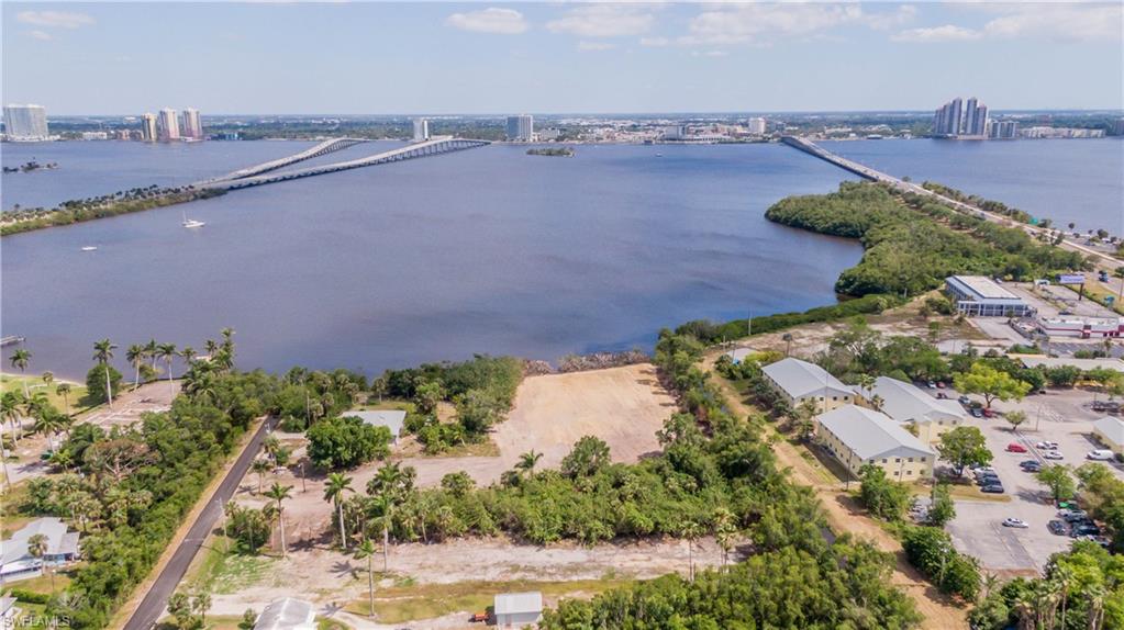 HARBOR ESTATES - Land