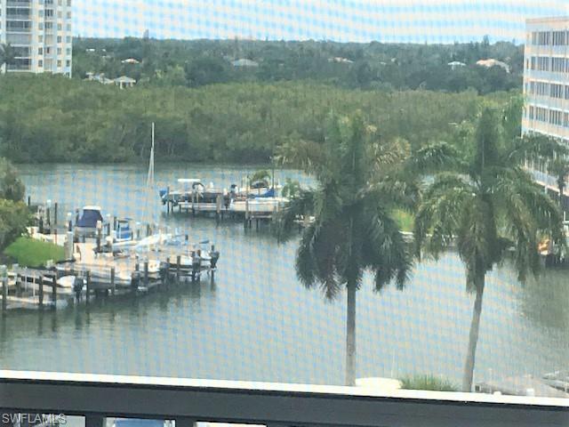 VANDERBILT TOWERS - Residential