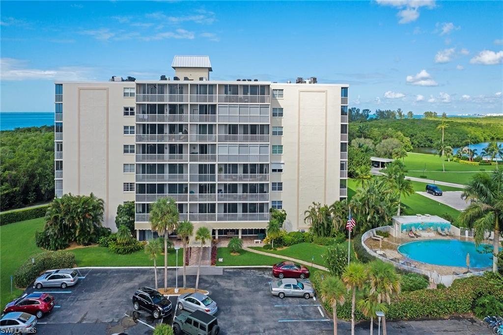 VANDERBILT TOWERS - Residential