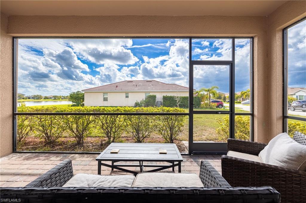 HAMPTON LAKES - Residential