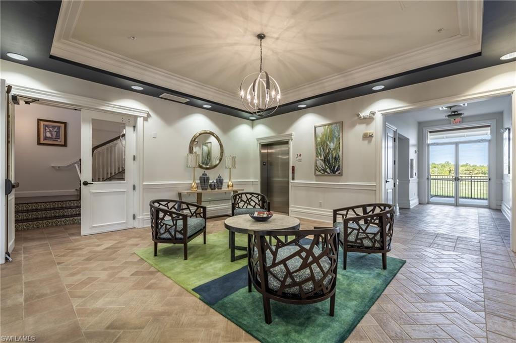 HAMPTON LAKES - Residential